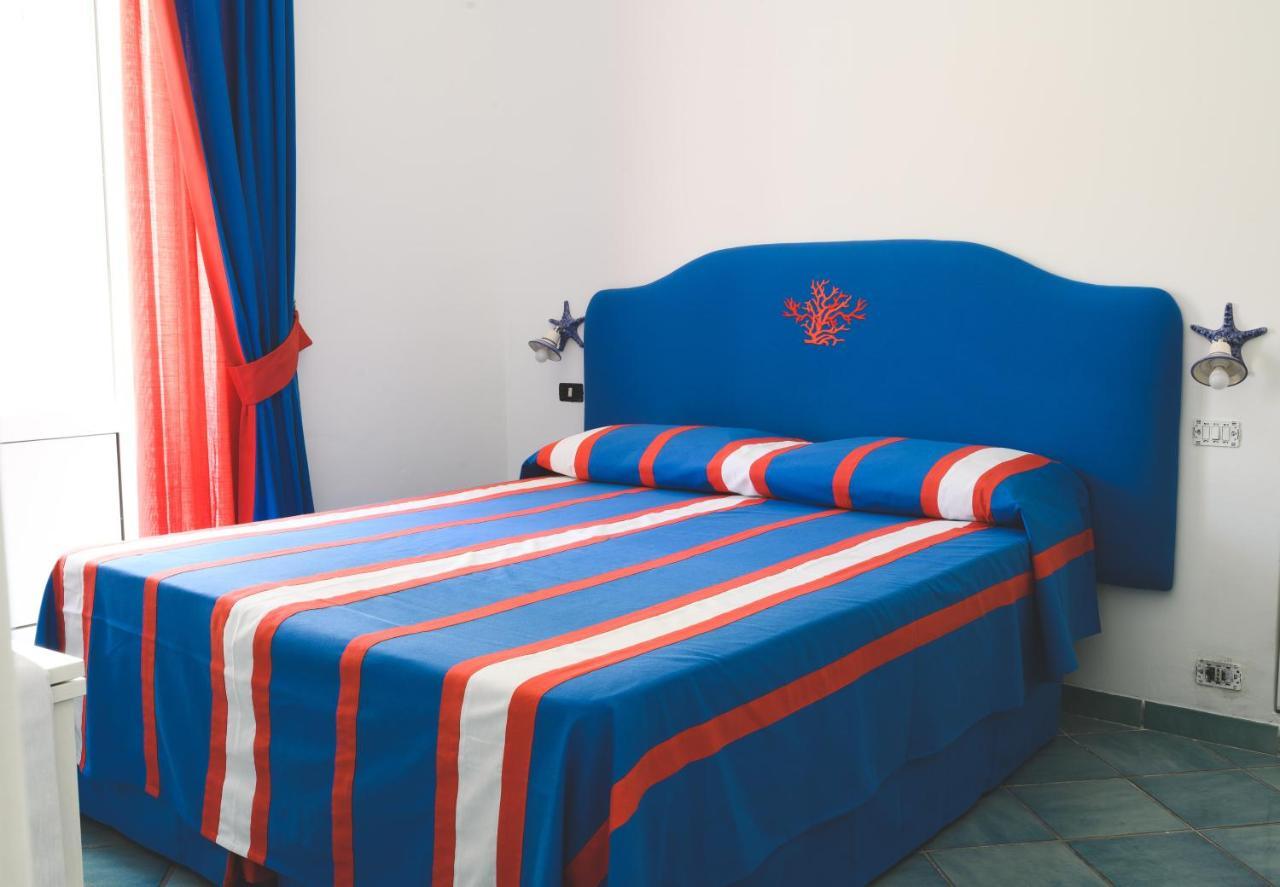 カプリ Parco Augusto Bed & Breakfast エクステリア 写真