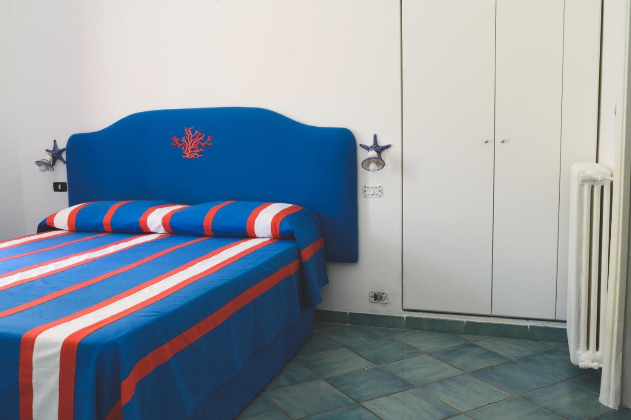 カプリ Parco Augusto Bed & Breakfast エクステリア 写真