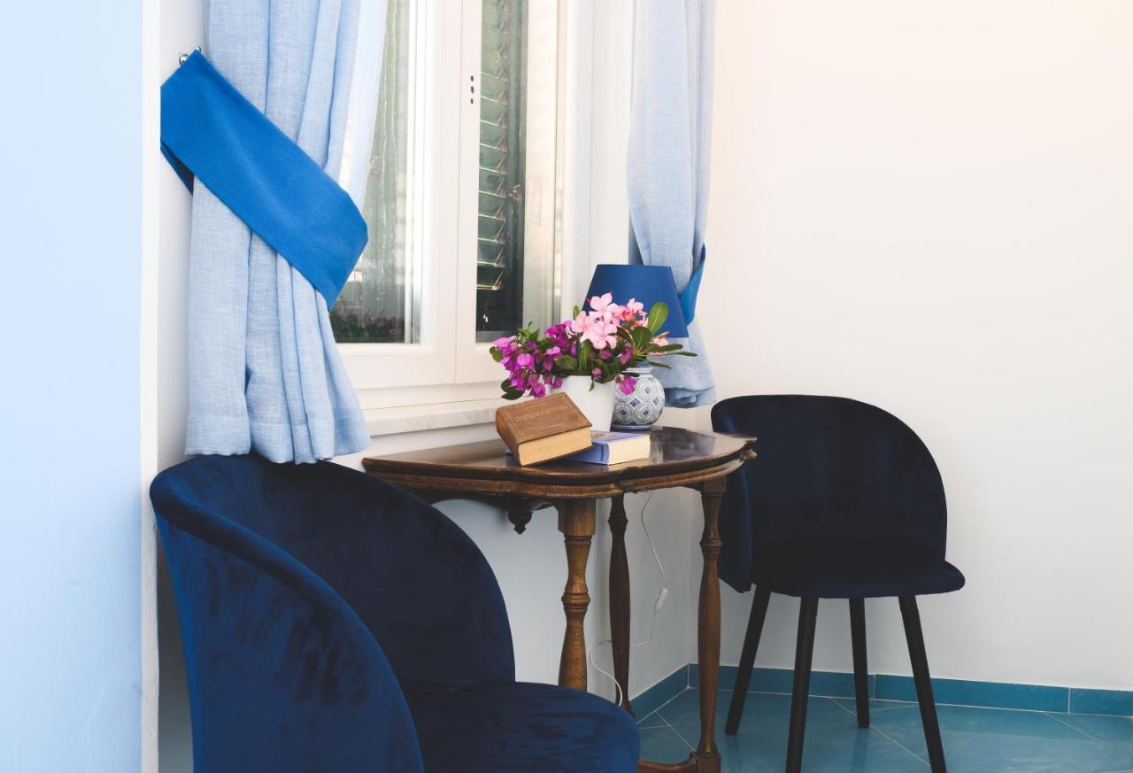 カプリ Parco Augusto Bed & Breakfast エクステリア 写真