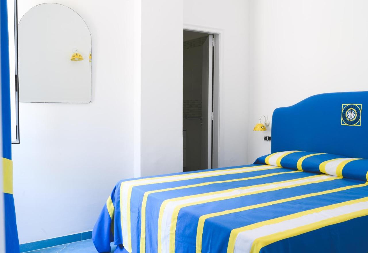 カプリ Parco Augusto Bed & Breakfast エクステリア 写真